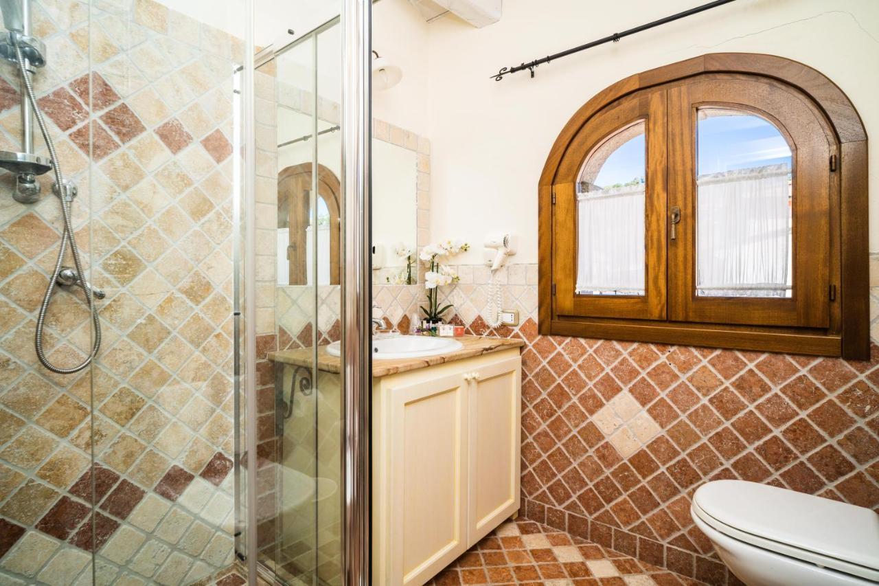 Lh Hotel Pozzo Sacro Ольбия Экстерьер фото